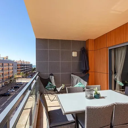 Privilege Les Mouettes With Rooftop Pool, Village Marina - Olhão