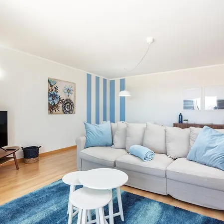 Apartment Privilege Les Mouettes With Rooftop Pool, Village Marina - Olhao