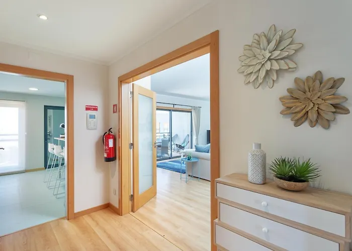 Appartamento Privilege Les Mouettes With Rooftop Pool, Village Marina - Olhão